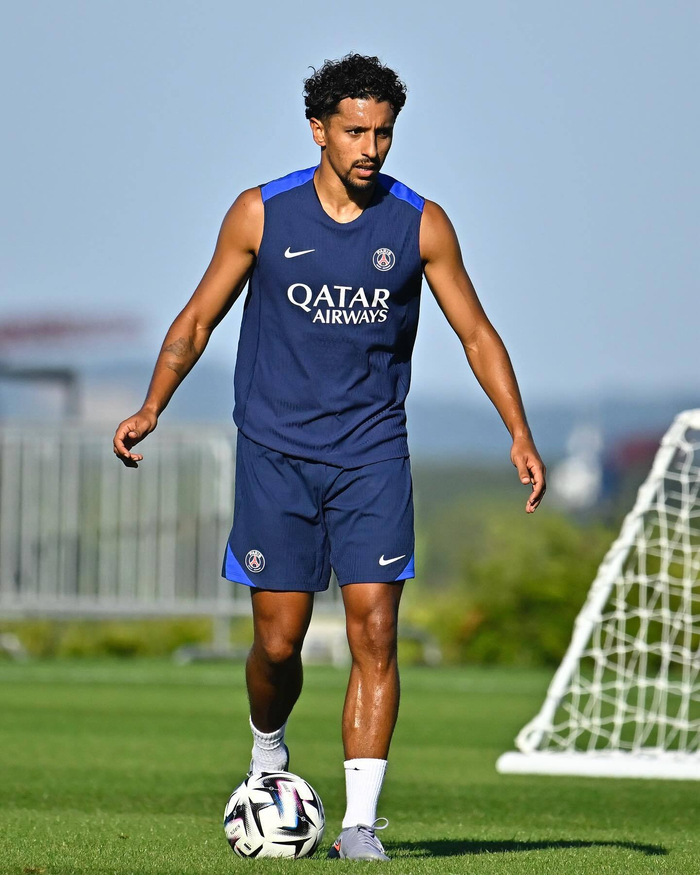 关于窗口期德甲焦点战，巴黎圣日耳曼更衣室发声，底气十足，阵容厚度经受考验的信息-开云体育官网